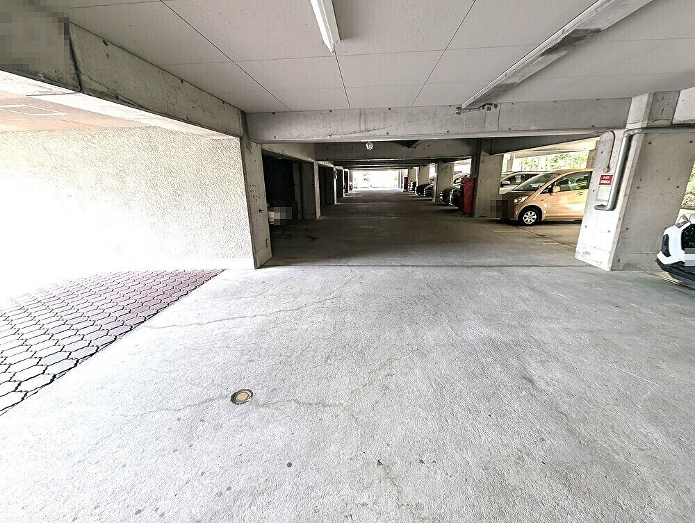 屋内駐車場