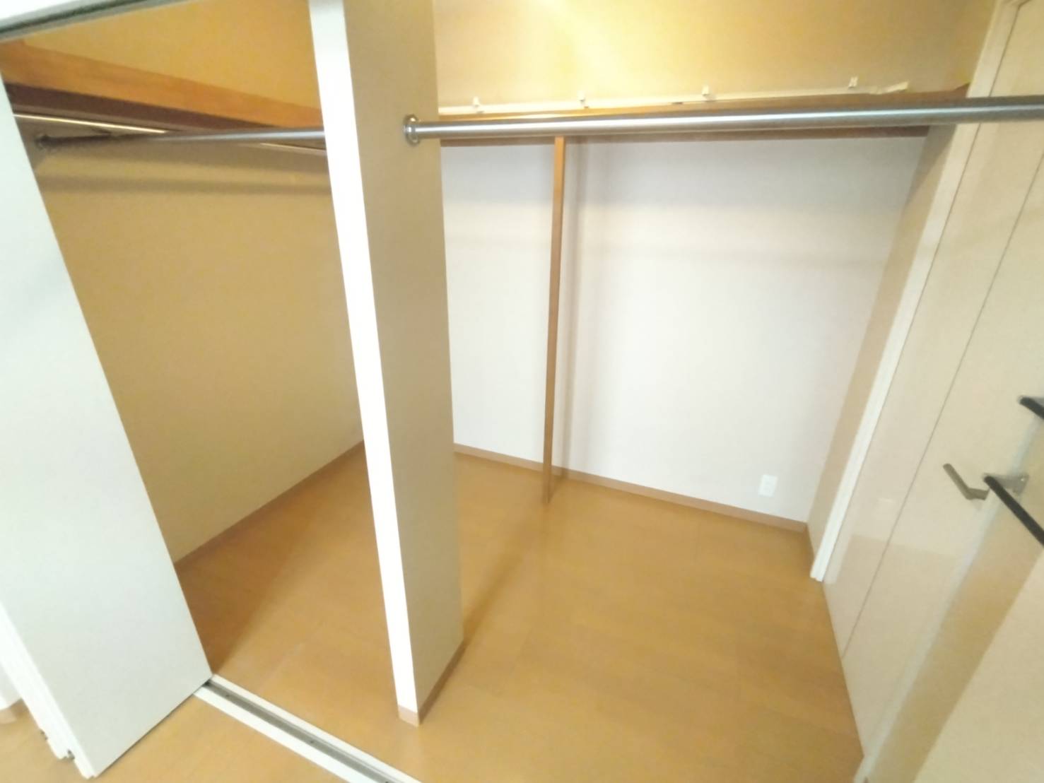 ウォークインクローゼット(内装) ウォークインクローゼット(内装)