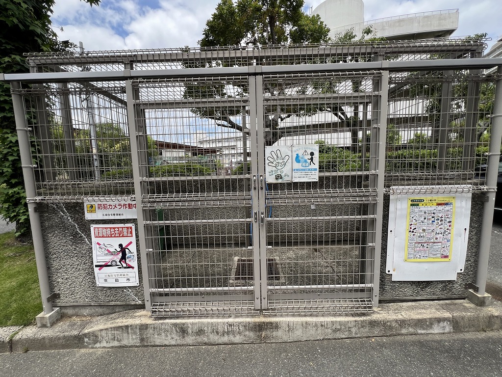 ゴミ捨て場