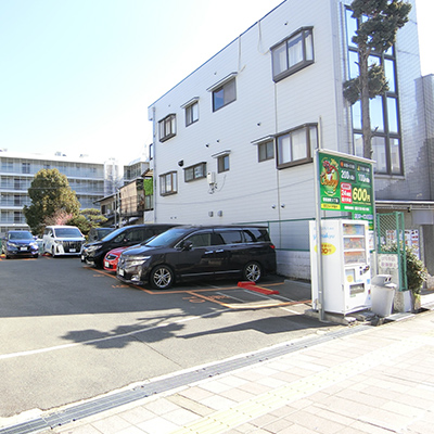 お客様用駐車場あり